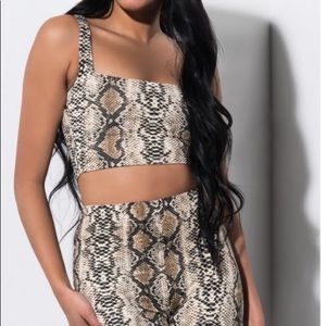 🐍NWOT Snakeskin print set🐍